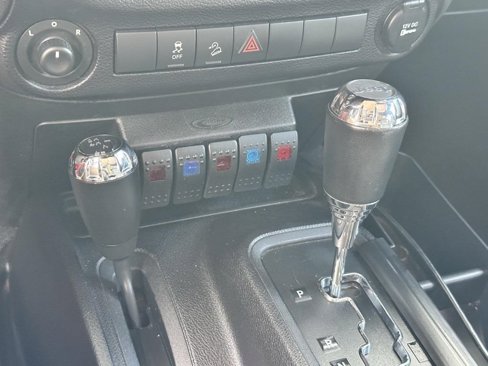 Used 2015 Jeep Wrangler Unlimited Sport image 22