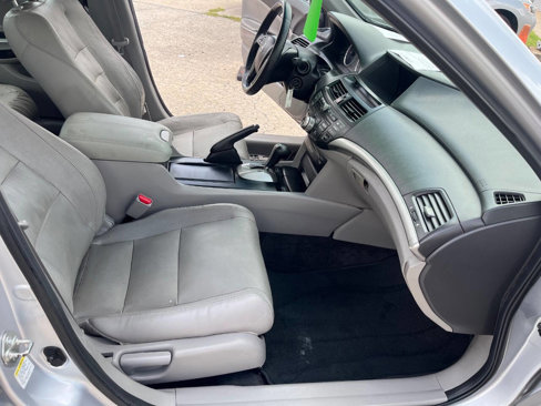 Used 2010 Honda Accord EX-L image 17