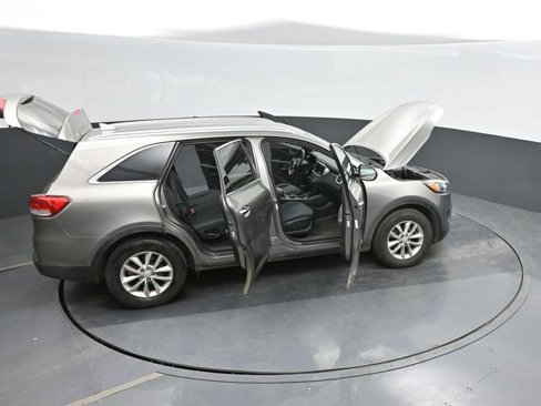 Used 2018 Kia Sorento LX image 46