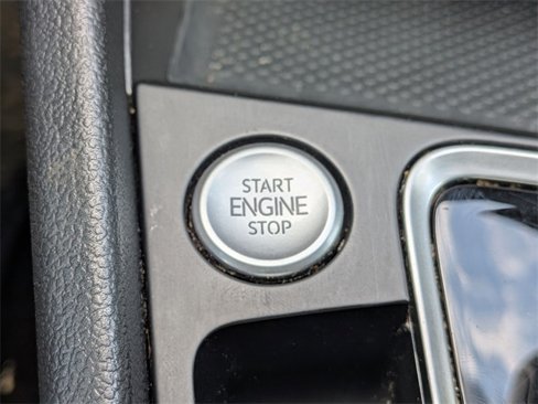 Used 2019 Volkswagen Jetta SE image 15