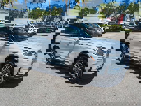 New 2025 Lincoln Corsair FWD w/ Equipment Group 101A image 2