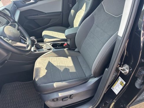 Certified 2024 Volkswagen Taos SE image 25