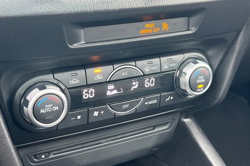 Used 2016 MAZDA MAZDA3 i Touring w/ Popular Equipment Package image 18