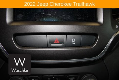 Used 2022 Jeep Cherokee Trailhawk image 32