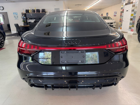Used 2022 Audi e-tron GT Premium Plus image 31