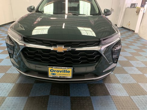 New 2025 Chevrolet Trax LT image 7