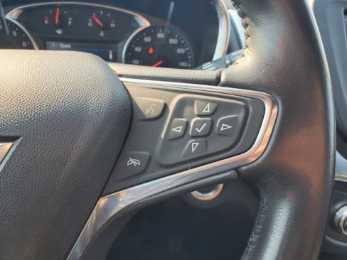 Used 2020 Chevrolet Equinox LT w/ Driver Convenience Package image 17