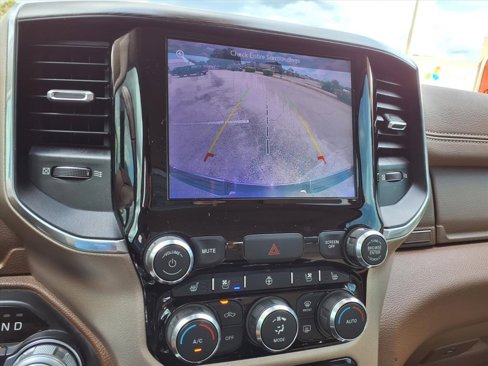 Used 2019 RAM 1500 Laramie image 31