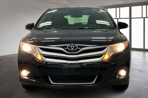 Used 2013 Toyota Venza XLE image 3