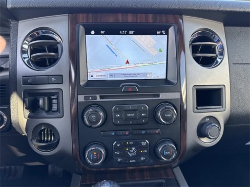 Used 2017 Ford Expedition Platinum image 26