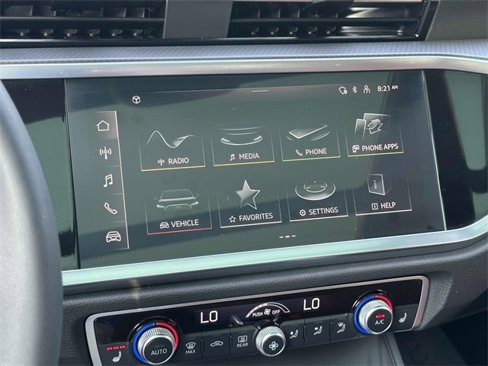 Certified 2025 Audi Q3 2.0T Premium image 29