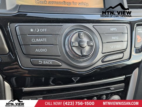 Used 2019 Nissan Pathfinder S image 11