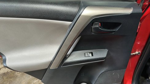 Used 2014 Toyota RAV4 LE image 12