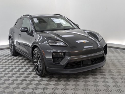 Used 2024 Porsche Macan 4 Electric image 7