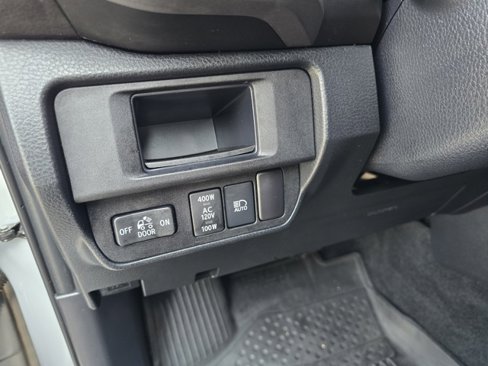 Used 2018 Toyota Tacoma TRD Sport image 44