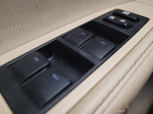 Used 2015 Lexus ES 350 w/ Ultra Luxury Package image 27