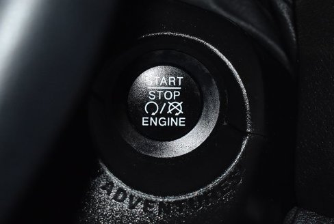 Certified 2019 Jeep Renegade Latitude w/ Cold Weather Group image 23