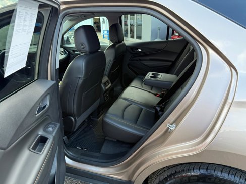 Used 2018 Chevrolet Equinox Premier image 10