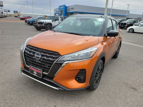 New 2024 Nissan Kicks SR w/ SR Premium Package image 4