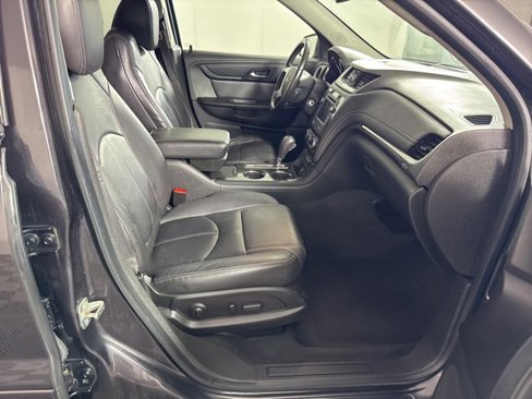 Used 2015 Chevrolet Traverse LT image 28