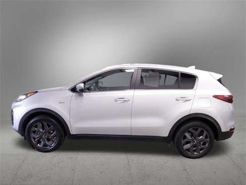 Used 2022 Kia Sportage LX w/ LX AWD Value Edition Package image 2