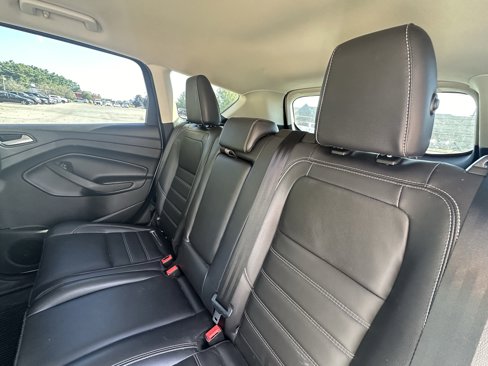 Used 2018 Ford Escape Titanium w/ Ford Safe & Smart Package image 30