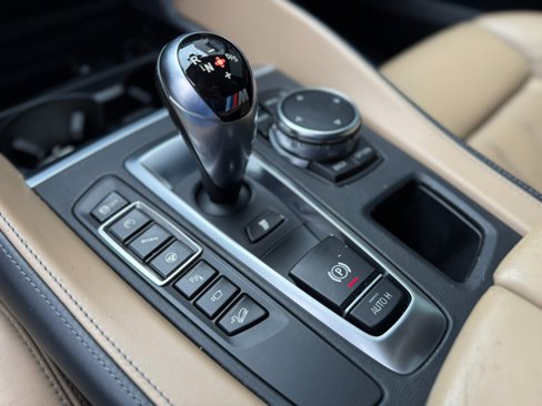 Used 2015 BMW X5 M image 18