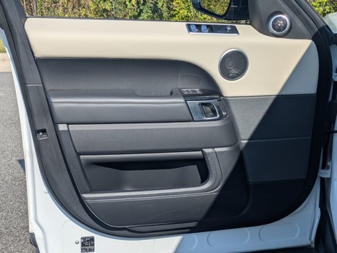 Used 2019 Land Rover Range Rover Sport HSE image 20
