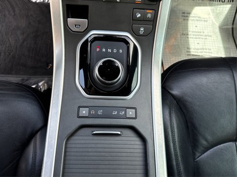 Used 2017 Land Rover Range Rover Evoque SE image 40