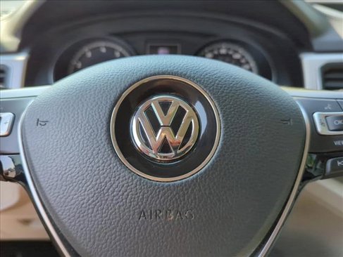 Used 2019 Volkswagen Atlas SE w/ Towing Package image 24