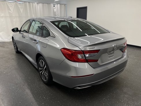 Used 2019 Honda Accord Touring image 3