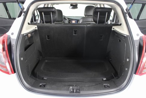 Used 2020 Buick Encore Preferred w/ Safety Package image 17