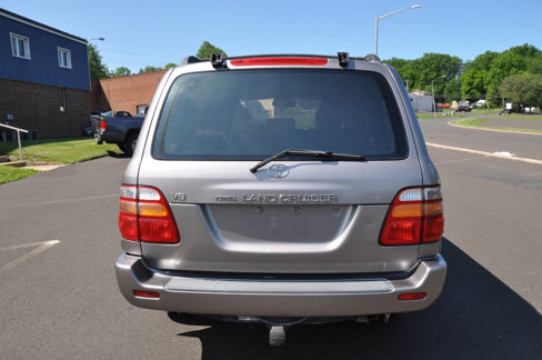 Used 2001 Toyota Land Cruiser image 9