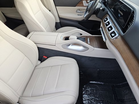 Used 2020 Mercedes-Benz GLE 350 w/ 3rd Row Seat Package image 19