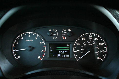 Used 2015 Nissan Sentra S image 9