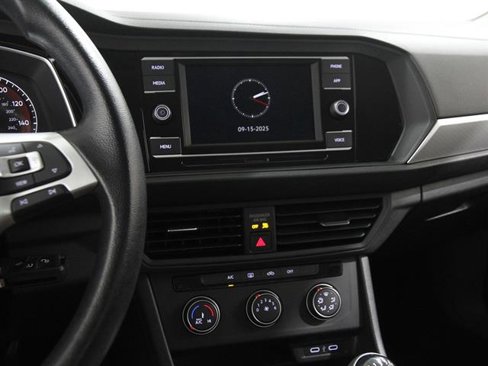 Used 2020 Volkswagen Jetta S image 9
