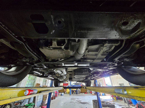 Used 2012 GMC Acadia SLE image 31