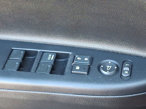 Used 2017 Honda Accord Sport image 21