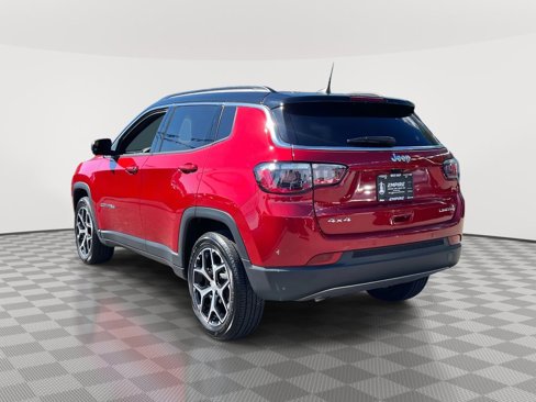Used 2024 Jeep Compass Limited image 6
