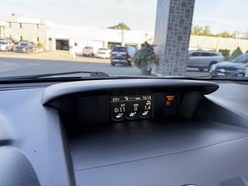 Used 2016 Subaru Forester 2.5i Premium image 18