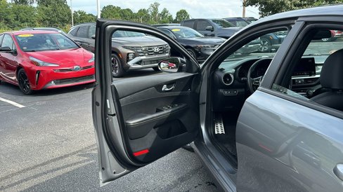 Used 2022 Kia Forte GT-Line w/ GT-Line Premium Package image 11