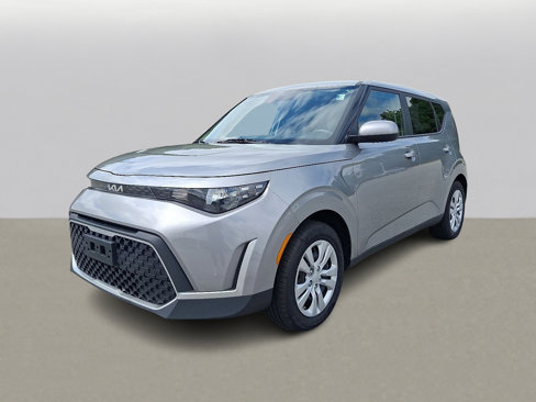 Used 2023 Kia Soul LX image 4