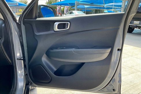 Used 2021 Hyundai Venue SEL w/ Premium Package image 22