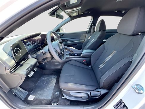 New 2025 Hyundai Elantra SEL image 19