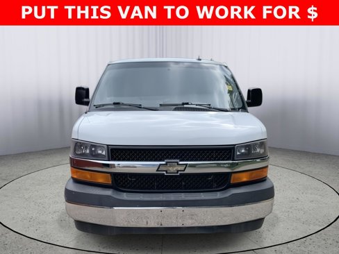 Used 2017 Chevrolet Express 3500 LT w/ LT Preferred Equipment Group image 3
