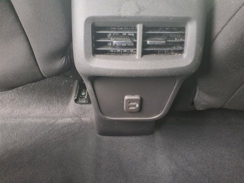 Used 2021 Chevrolet Equinox LT image 12