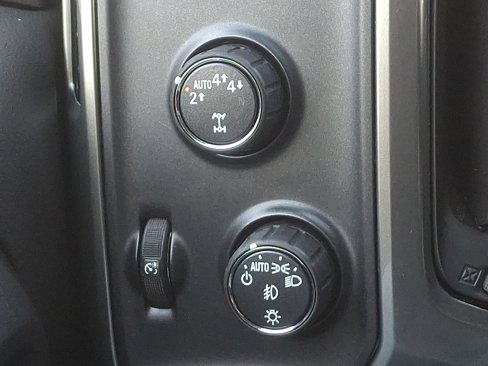 Used 2019 Chevrolet Silverado 1500 LT w/ All Star Edition image 25