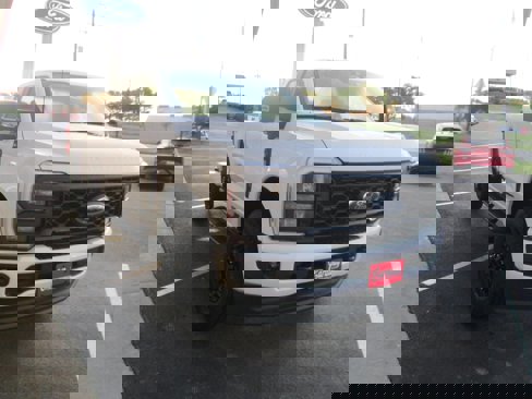 New 2024 Ford F250 XLT w/ XLT Premium Package image 8