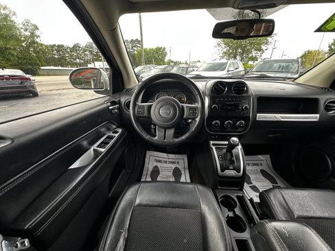 Used 2014 Jeep Compass Latitude image 23