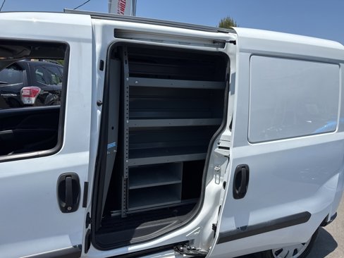 Used 2018 RAM ProMaster City Tradesman SLT image 11